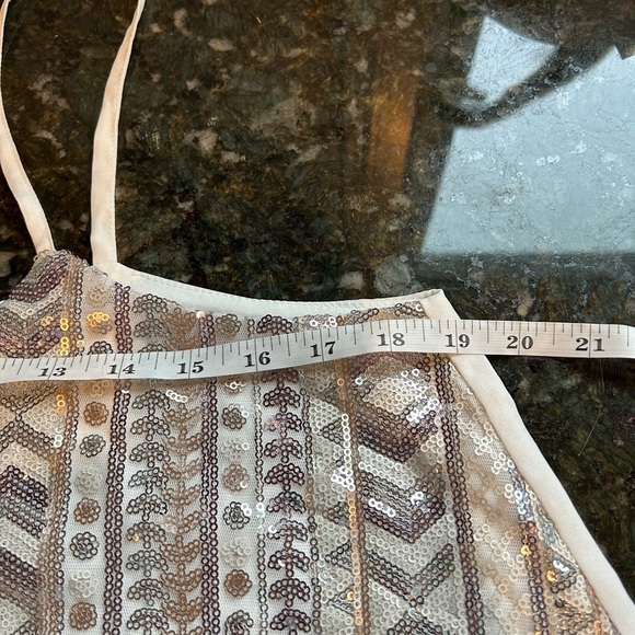 Charlotte Russe sequined flowy cropped tank. Lightweight. Swing style. Size L - Picture 7 of 10